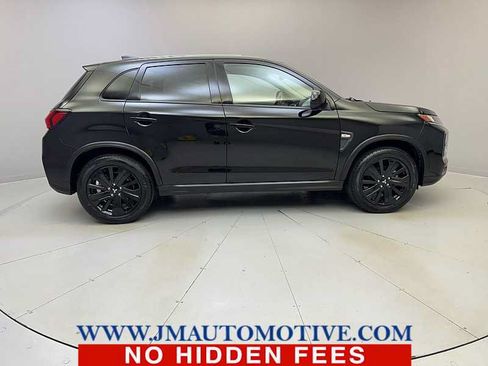Used 2025 Mitsubishi Outlander Sport LE AWD/4WD image 6
