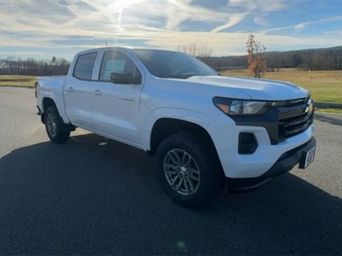 New 2026 Chevrolet Colorado LT image 2