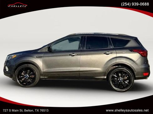 Used 2019 Ford Escape SE image 1