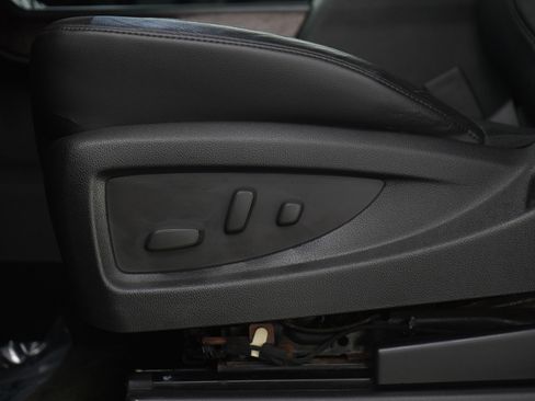 Used 2015 GMC Sierra 1500 SLT w/ SLT Crew Cab Value Package image 23