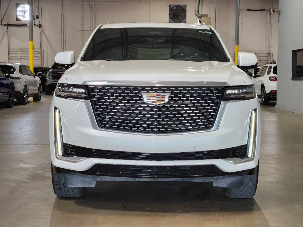 Used 2022 Cadillac Escalade ESV Premium Luxury w/ Performance Package AWD/4WD image 3