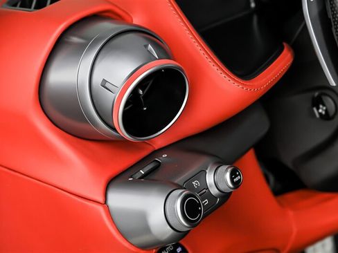 Used 2019 Ferrari 812 Superfast RWD image 26