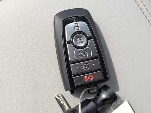 New 2025 Ford Explorer Active w/ Active Comfort Package image 24