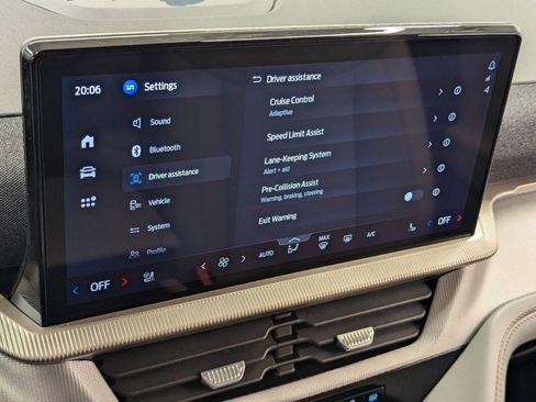 New 2026 Ford Explorer Active w/ Active Comfort Package image 28