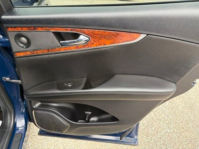Used 2019 Lincoln Nautilus Reserve FWD image 20