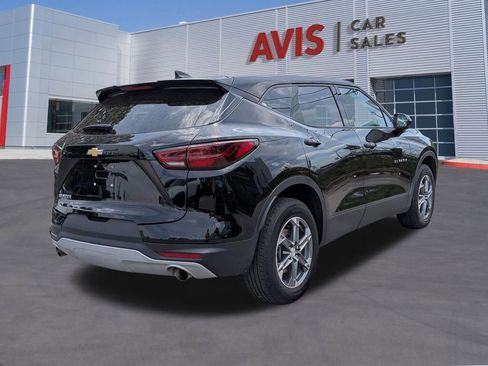 Used 2025 Chevrolet Blazer LT FWD image 6