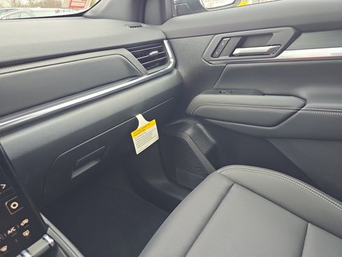 New 2026 GMC Terrain Elevation w/ Elevation Premium Package image 36