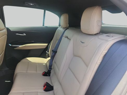 Used 2024 Cadillac XT4 Luxury FWD image 12