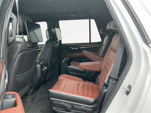 Used 2023 GMC Yukon Denali Ultimate image 30