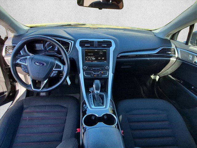 Used 2016 Ford Fusion SE FWD image 15