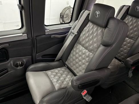 Used 2022 GMC Savana 2500 Extended w/ Enhanced Convenience Package image 45