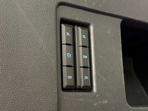 Used 2024 Ford Expedition Max XLT image 33