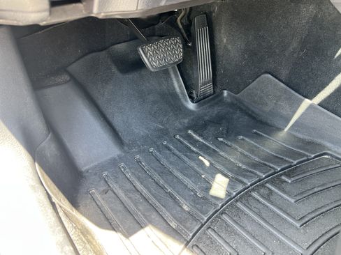 Used 2018 Toyota Camry XSE FWD image 17
