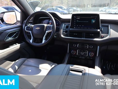 Used 2024 Chevrolet Suburban LT RWD image 28