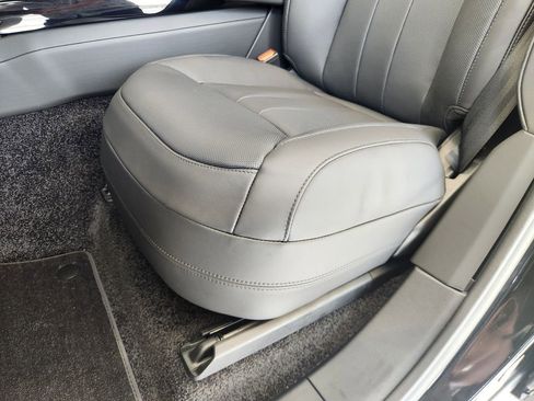 New 2026 Land Rover Range Rover SE image 16