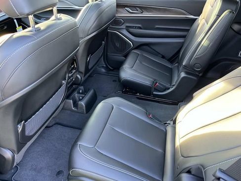 New 2026 Jeep Grand Cherokee L Limited w/ Limited Altitude Package image 19