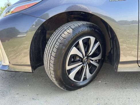 Certified 2018 Toyota Prius Prime Plus FWD image 10