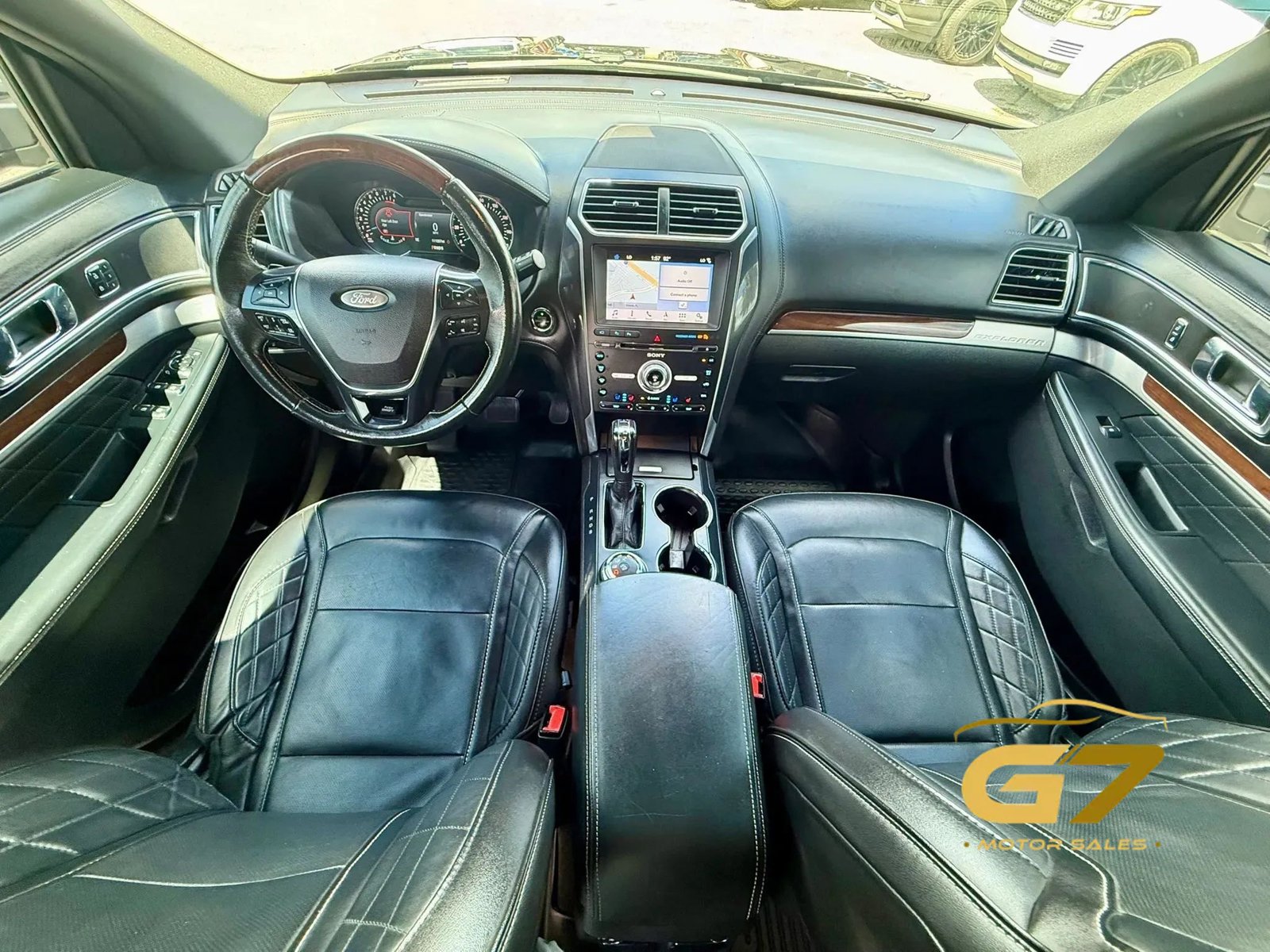 Used 2018 Ford Explorer Platinum AWD/4WD image 15