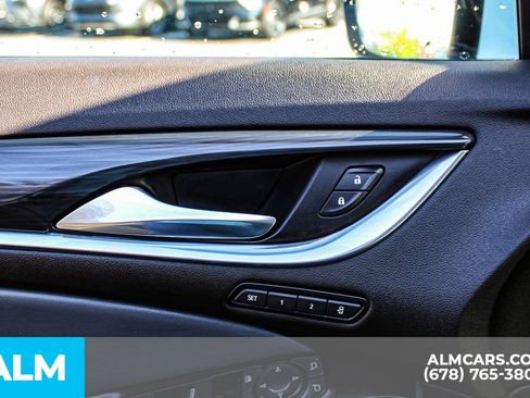 Used 2024 Buick Enclave Premium image 42