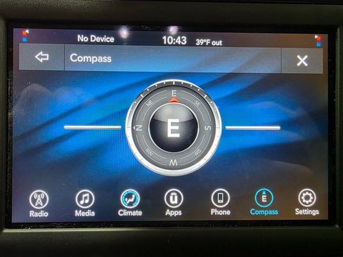 Used 2020 Chrysler Voyager Lxi image 40