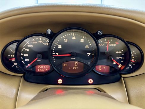 Used 2001 Porsche 911 Cabriolet image 20