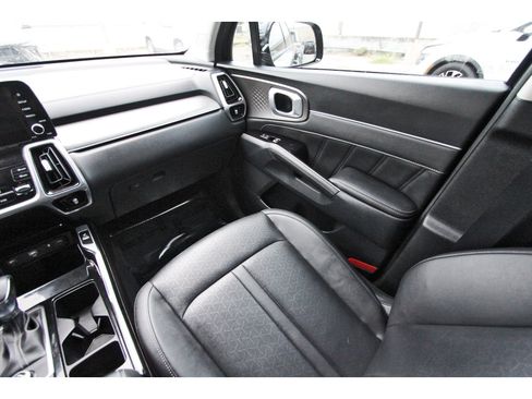 Certified 2023 Kia Sorento SX FWD image 14
