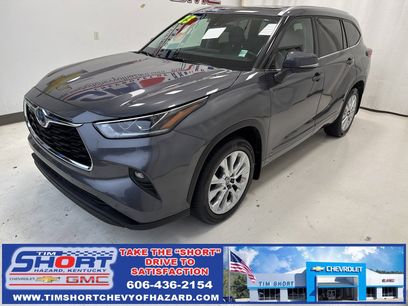 Used 2023 Toyota Highlander Limited