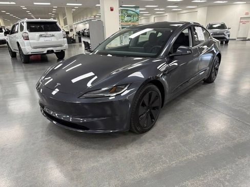 Used 2025 Tesla Model 3 RWD image 3