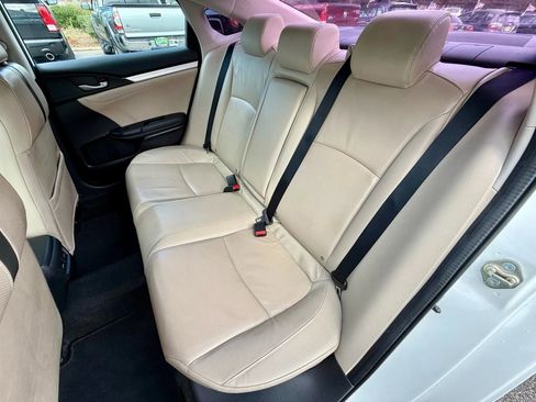 Used 2016 Honda Civic Touring image 9