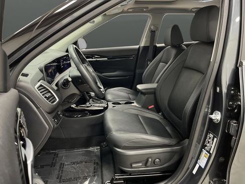 Used 2024 Kia Seltos SX w/ SX Sunroof Package image 4