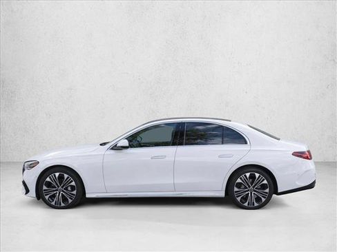 Used 2025 Mercedes-Benz E 350 Sedan image 4