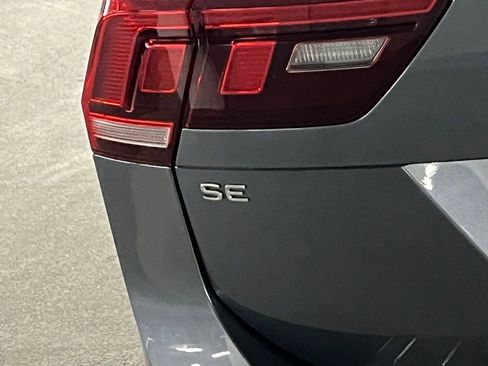 Certified 2024 Volkswagen Tiguan SE image 37