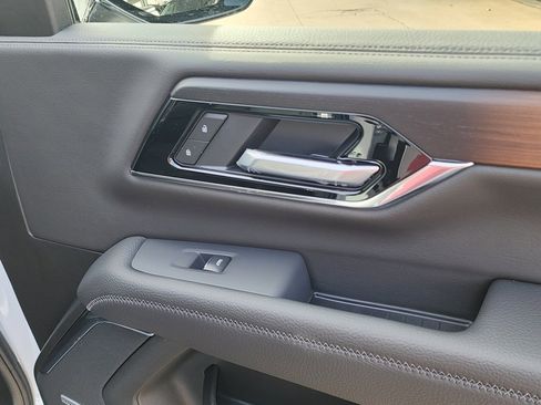 New 2026 GMC Yukon XL Denali w/ Sun & Power Step Package image 44