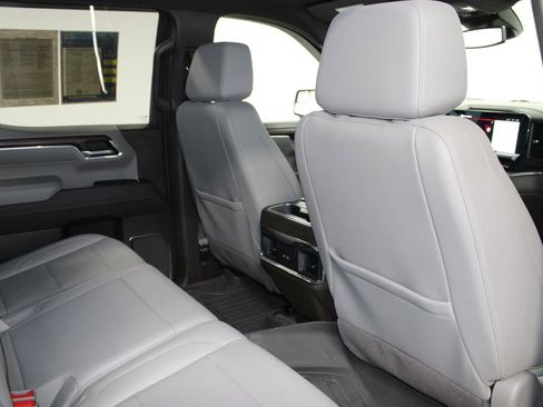 Used 2023 GMC Sierra 1500 SLT image 36