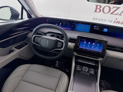 New 2026 Lincoln Nautilus Premier AWD/4WD image 25
