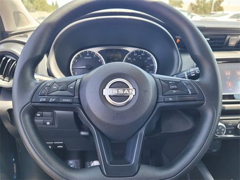 New 2025 Nissan Kicks Play S image 12