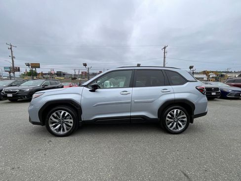 Certified 2025 Subaru Forester Touring AWD/4WD image 6