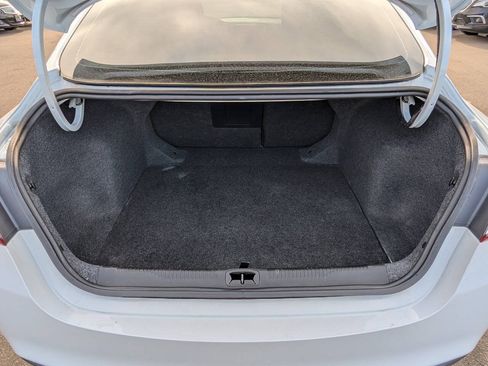 Used 2015 Chrysler 200 Limited FWD image 14