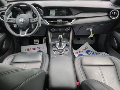 Used 2022 Alfa Romeo Stelvio Sprint image 12