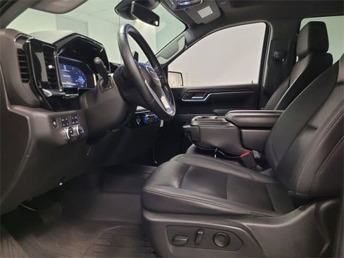 Used 2024 GMC Sierra 1500 SLT image 10