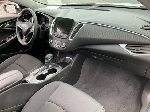 Used 2024 Chevrolet Malibu LT image 19