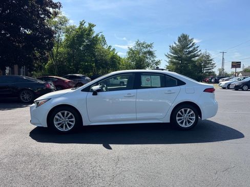 Used 2023 Toyota Corolla LE w/ LE Convenience Package FWD image 8