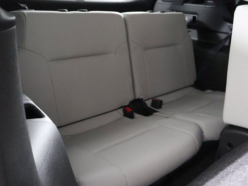 New 2025 Mitsubishi Outlander SE FWD image 34