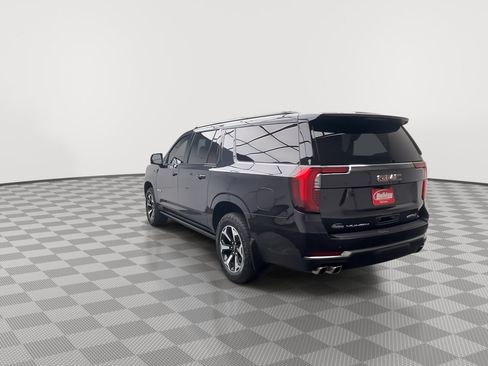 Certified 2025 GMC Yukon XL AT4 w/ AT4 Premium Package AWD/4WD image 43