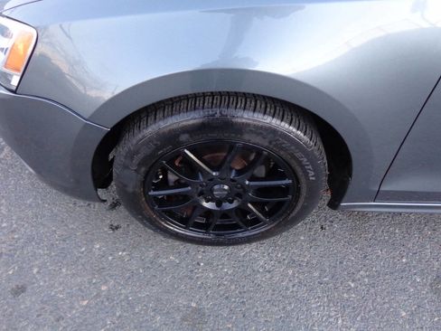 Used 2013 Volkswagen Jetta S image 21