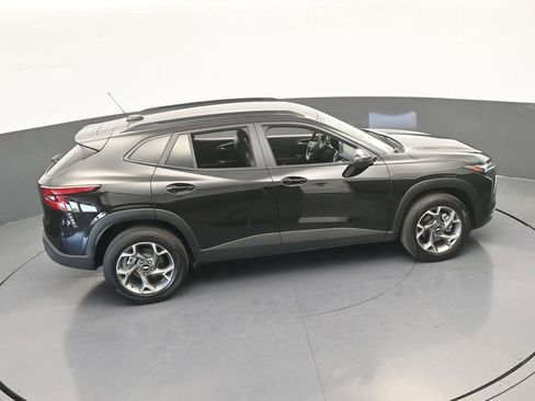 Used 2025 Chevrolet Trax LT w/ Driver Confidence Package image 47