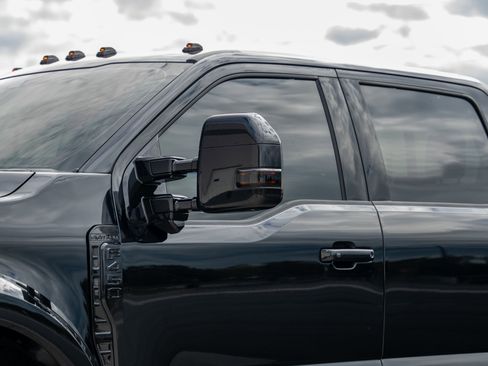 Used 2025 Ford F450 Platinum image 19