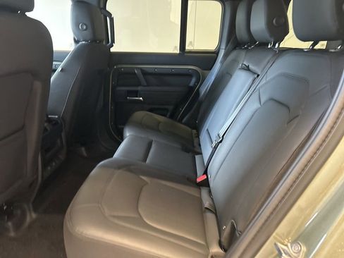 Used 2025 Land Rover Defender 110 S image 14