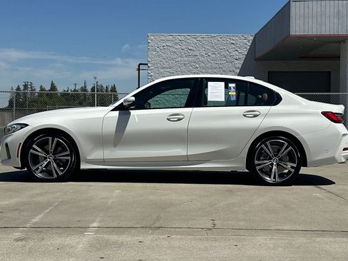 Used 2023 BMW 330i Sedan w/ Parking Assistance Package RWD image 6