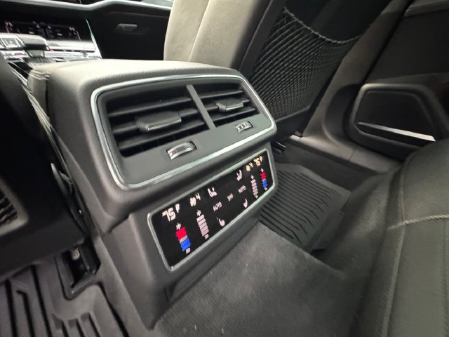 Used 2025 Audi S6 Premium Plus w/ Premium Plus Package AWD/4WD image 30